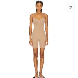 SKIMS Seamless Sculpt Mid-thigh Shapewear Bodysuit